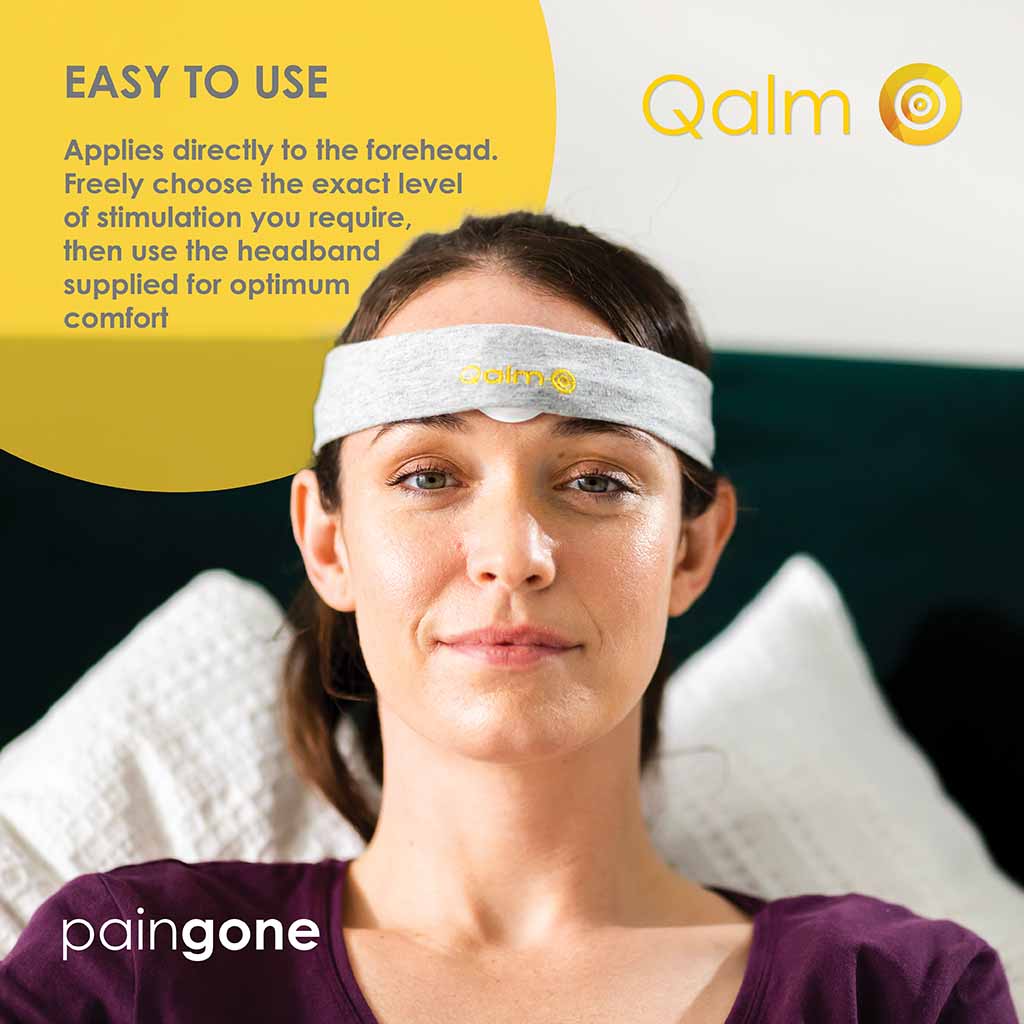 Woman using Paingone Qalm with the headband with the "Easy to use" tagline